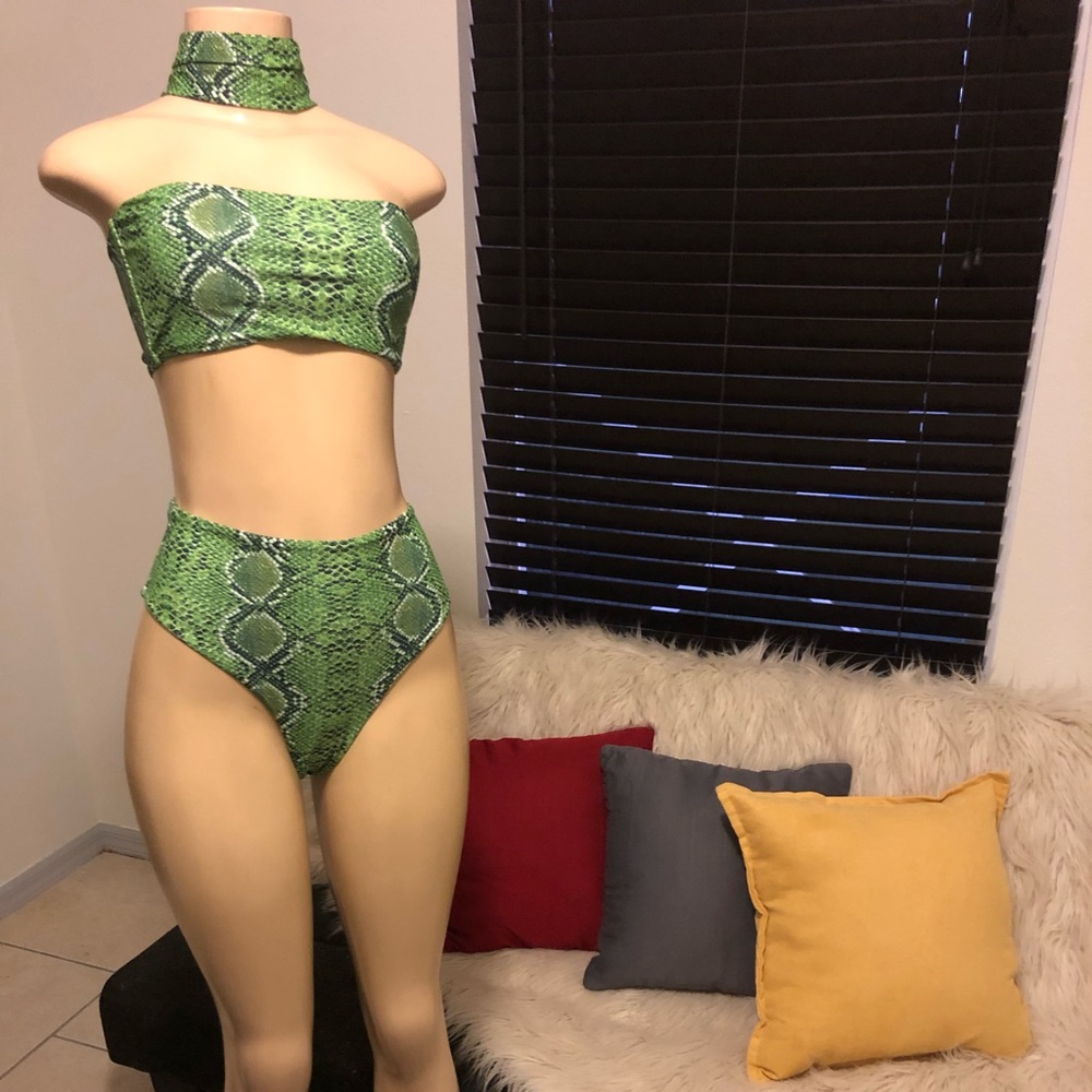 Bathing suit